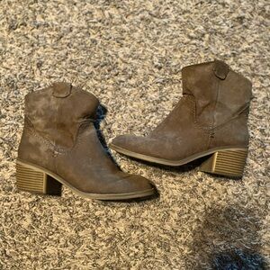 Brown Ankle Suede Cowboy Style Boots - Size 6